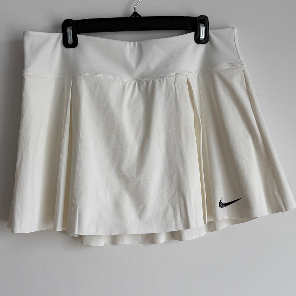 Nike Women's White Tennis Skirt